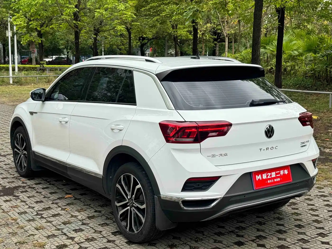 Volkswagen T-ROC 2021 280TSI DSG 4WD Luxury Connected фото 4