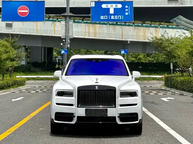  Rolls-Royce Cullinan 2018 4-Seater Version