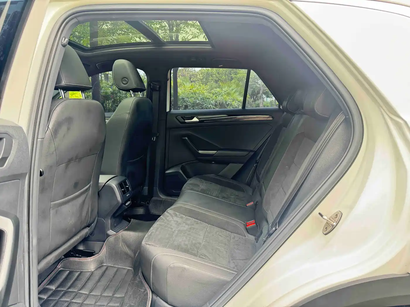 Volkswagen T-ROC 2021 280TSI DSG 4WD Luxury Connected фото 10