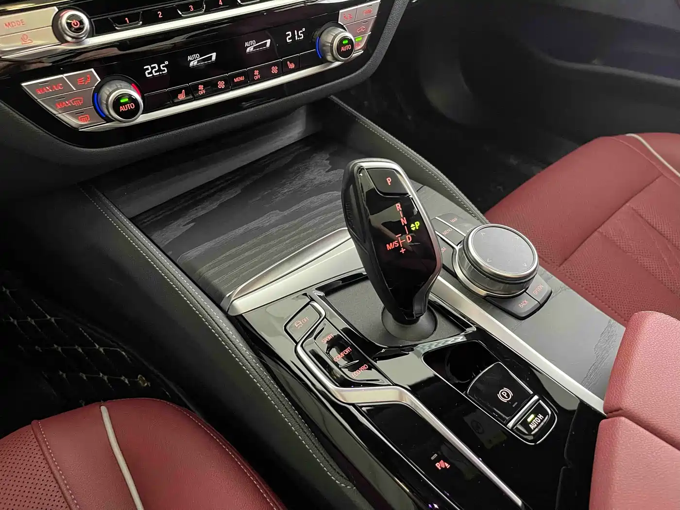 BMW 5 Series 2023 Facelift 530Li Leading M Sport Package фото 11
