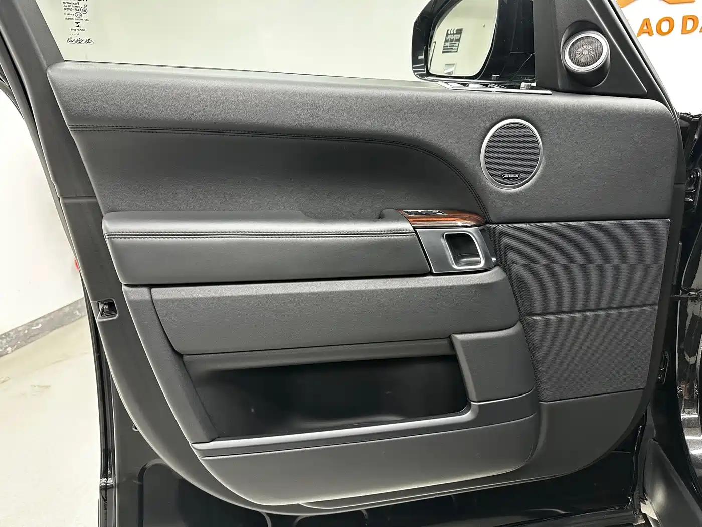 Land Rover Range Rover 2015 3.0 SC V6 Obsidian Limited Edition фото 10