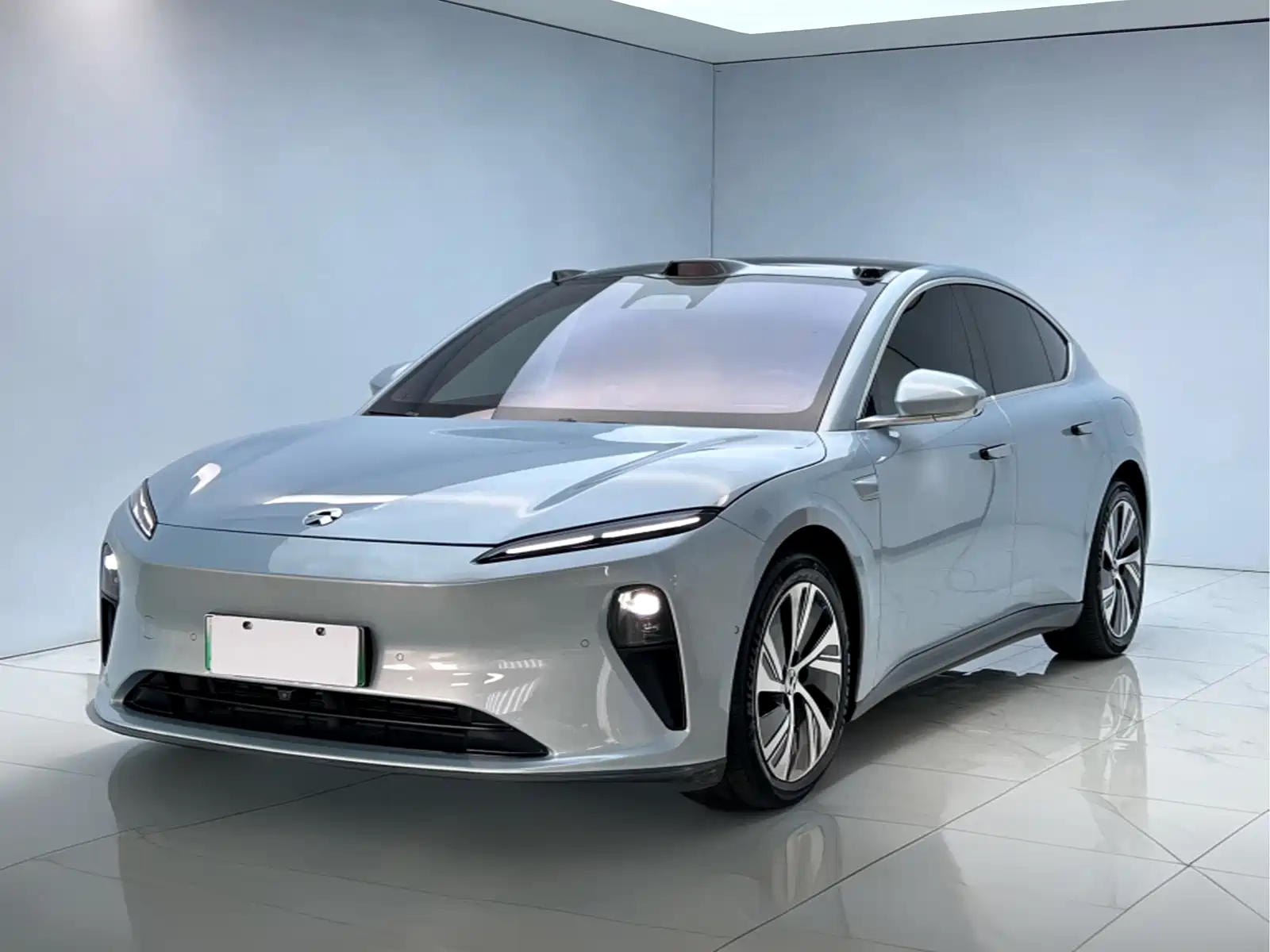 Фото 1 - NIO ET5