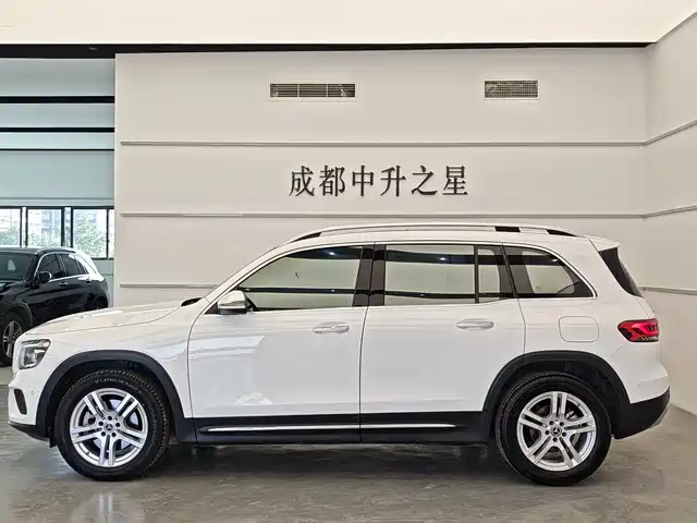 Mercedes-Benz GLB 2023 GLB 220 Dynamic — фото 5