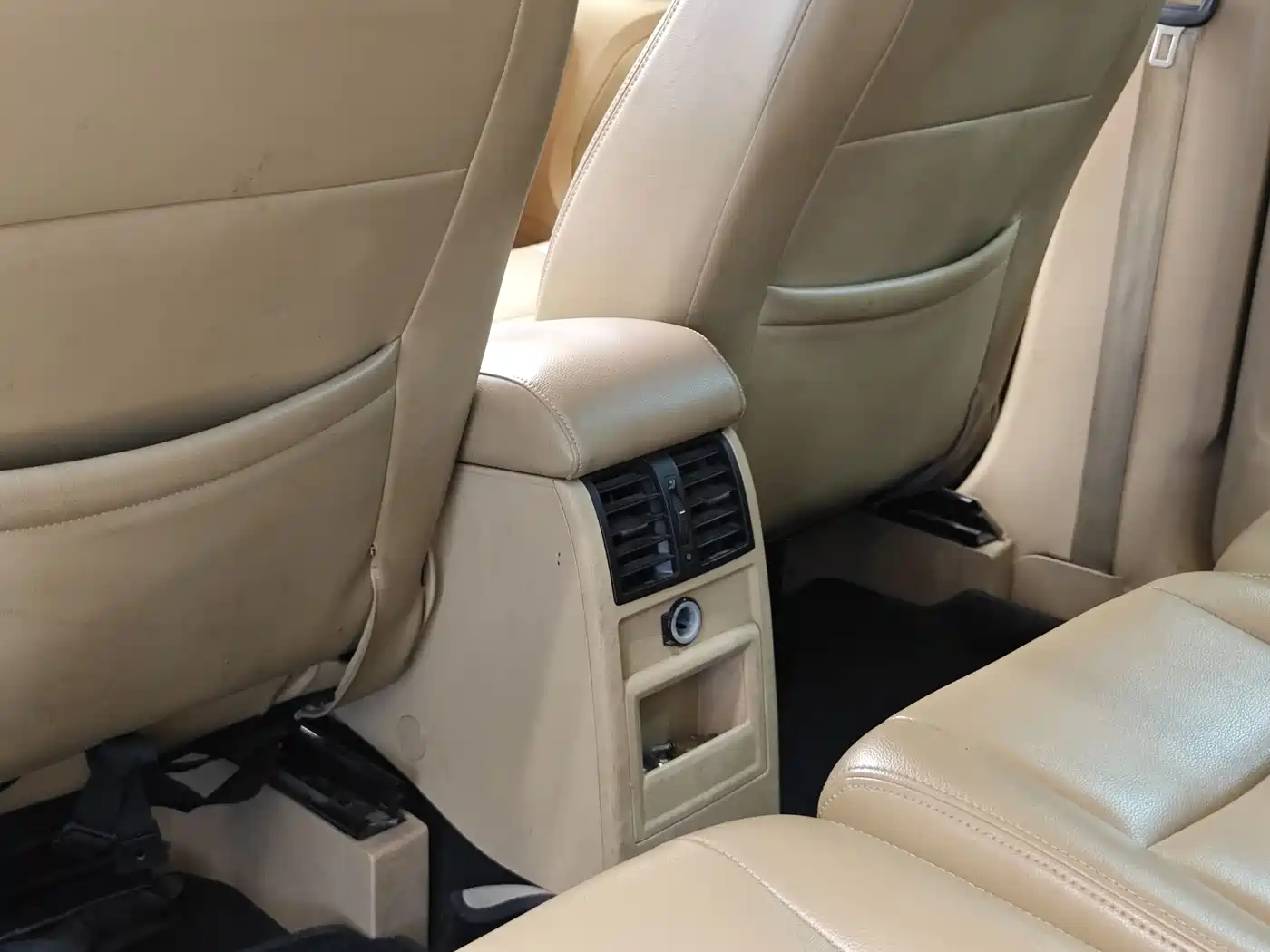 Volkswagen Touran 2011 1.4T Manual Smart Style 5-seater фото 23