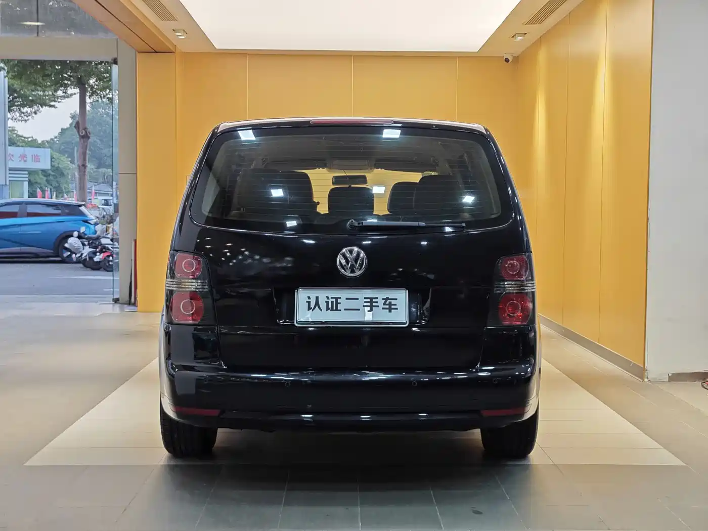Volkswagen Touran 2011 1.4T Manual Smart Style 5-seater фото 28