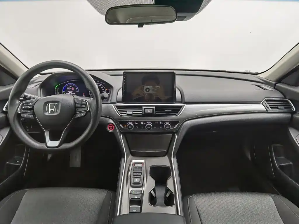 Photo 5 - Honda Accord