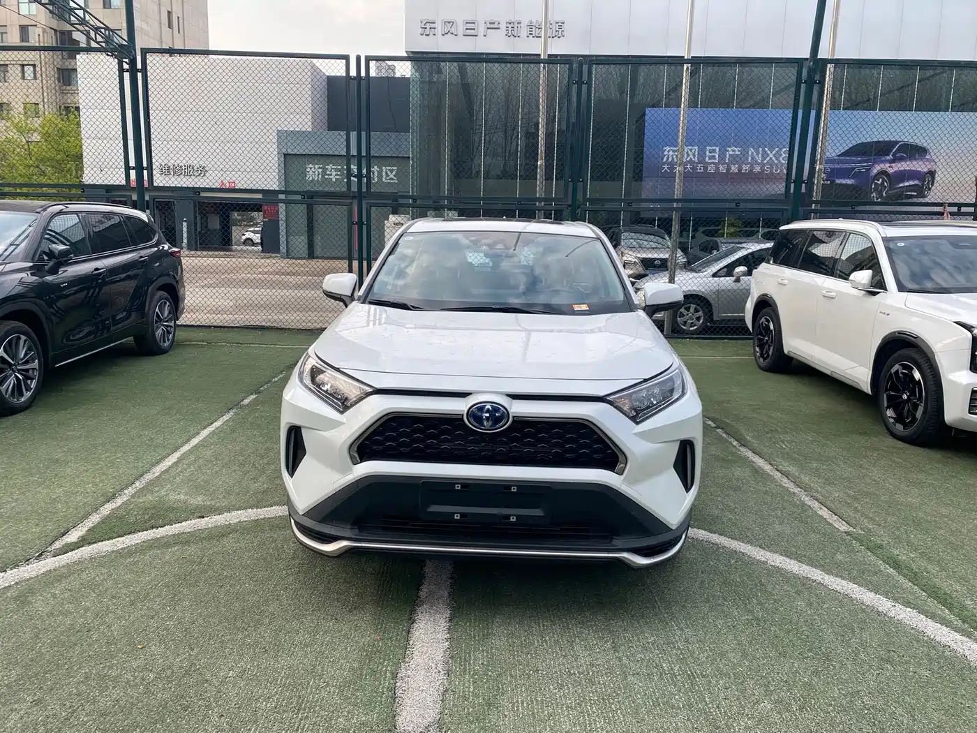 Toyota RAV4 Rongfang Dual Engine E+ 2024 2.5L 2WD Elite Pro фото 2
