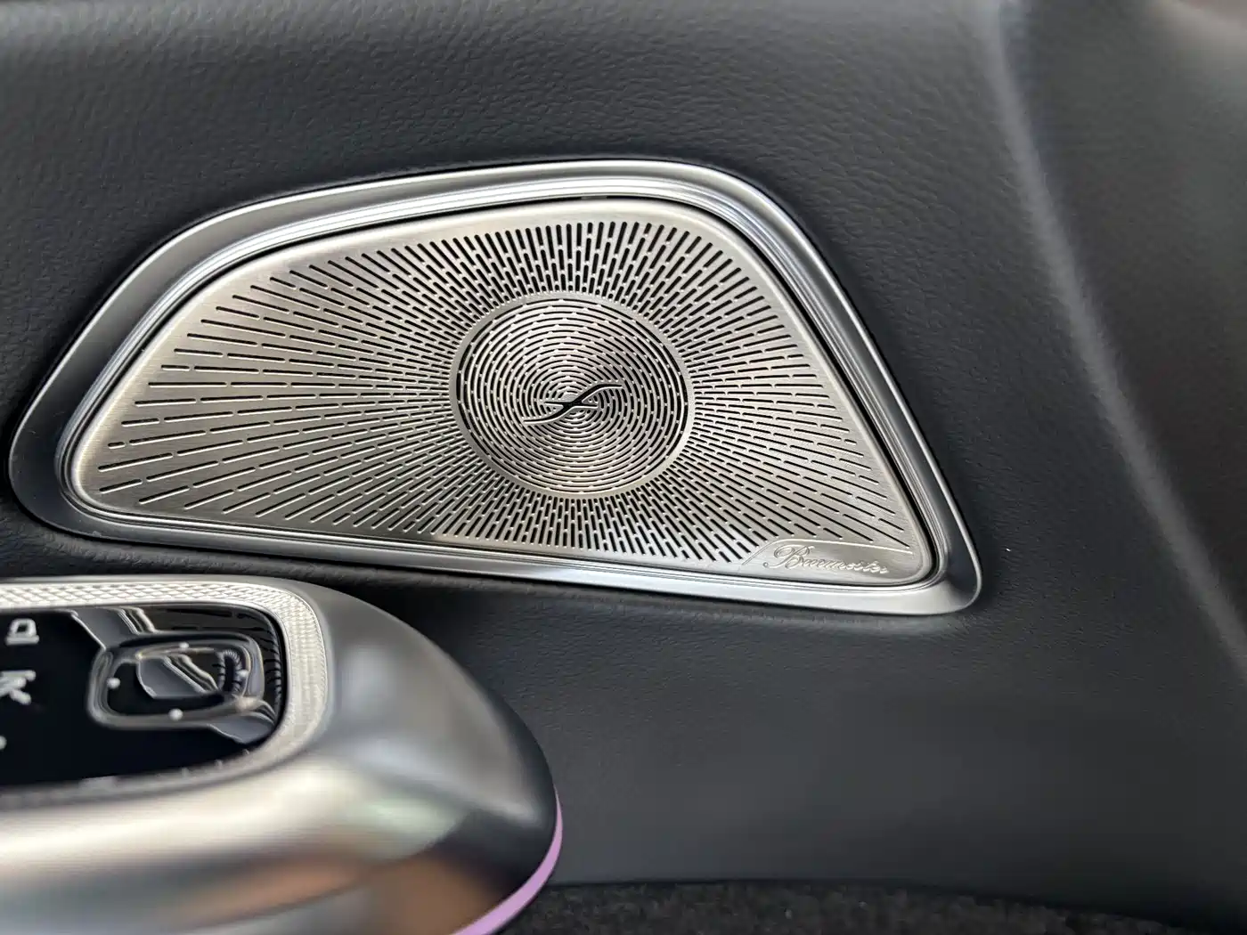 Mercedes-Benz E-Class 2025 E 300 L Luxury Sport фото 12