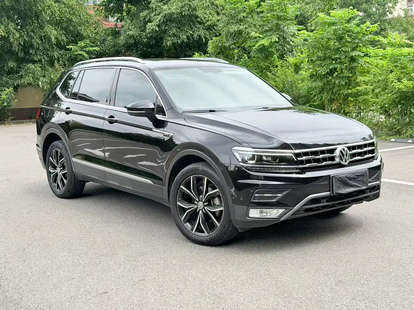 Фото 3 - Volkswagen Tiguan L