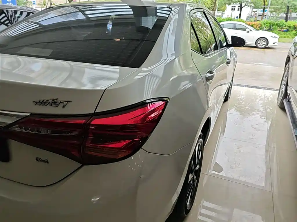Toyota Levin 2017 Facelift 185T CVT Leading Edition China V фото 8