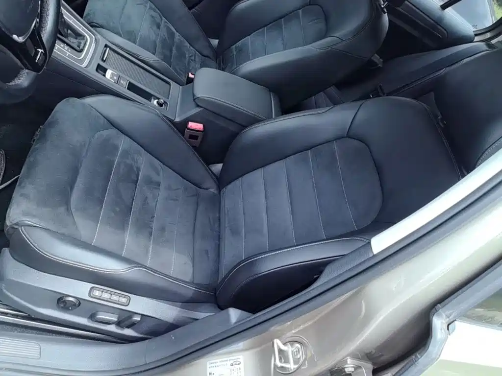 Photo 15 - Volkswagen Golf