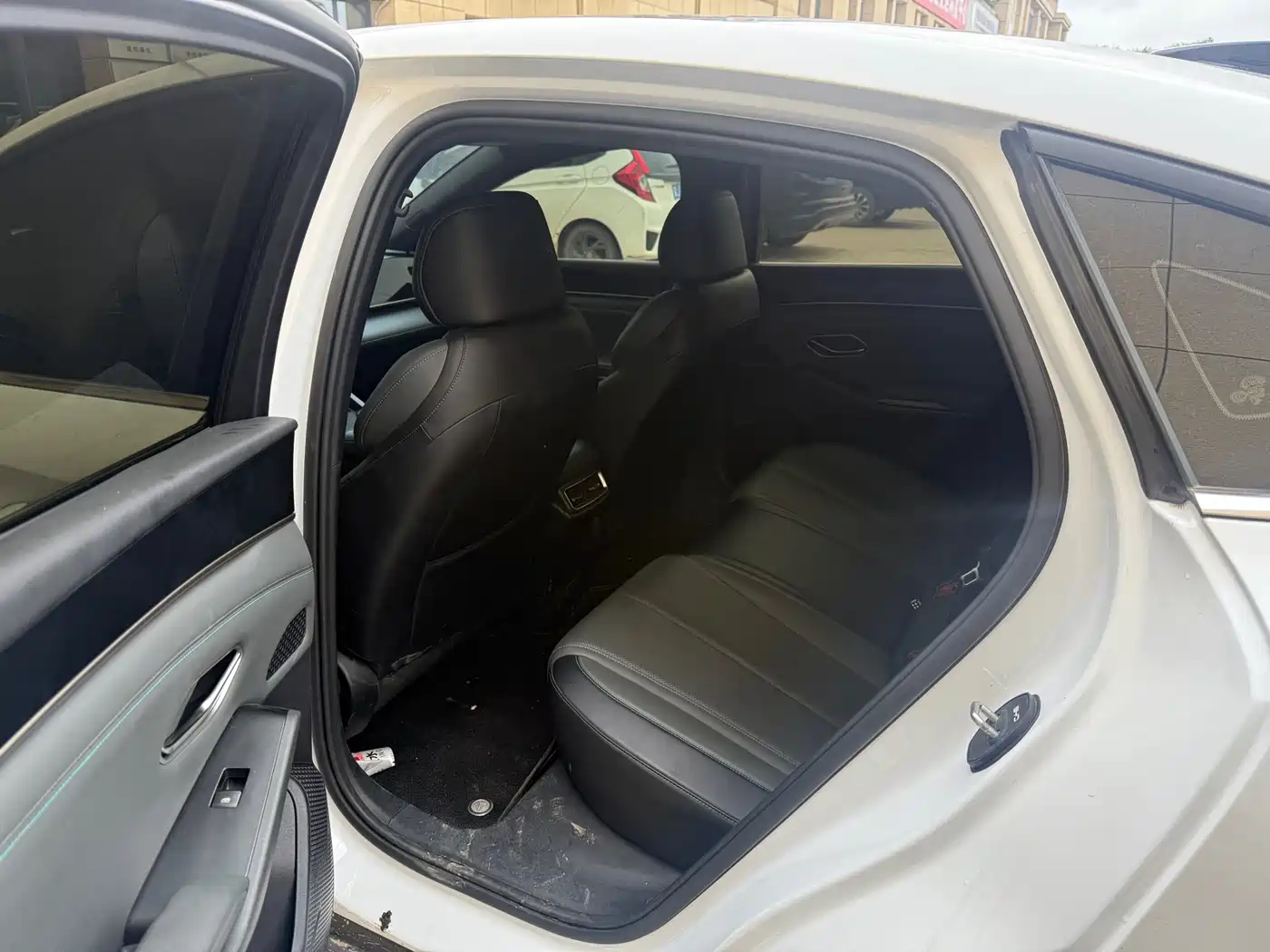 BYD Qin L 2025 DM-i Smart Drive Edition 80KM Leading фото 2