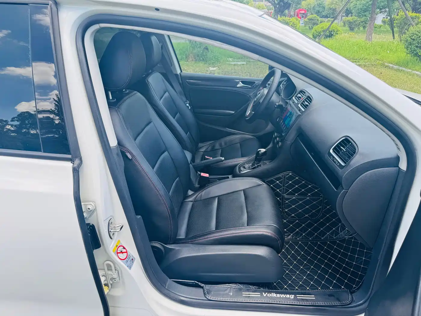 Фото 11 - Volkswagen Golf