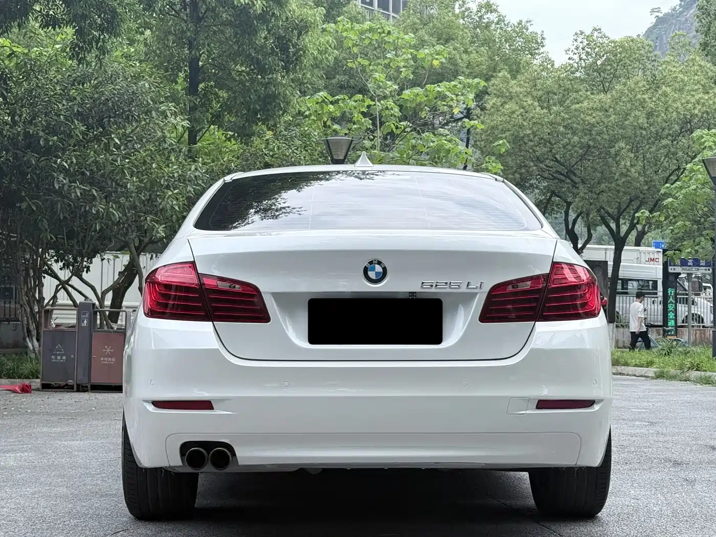 BMW 5 Series 2014 525Li Leading фото 16
