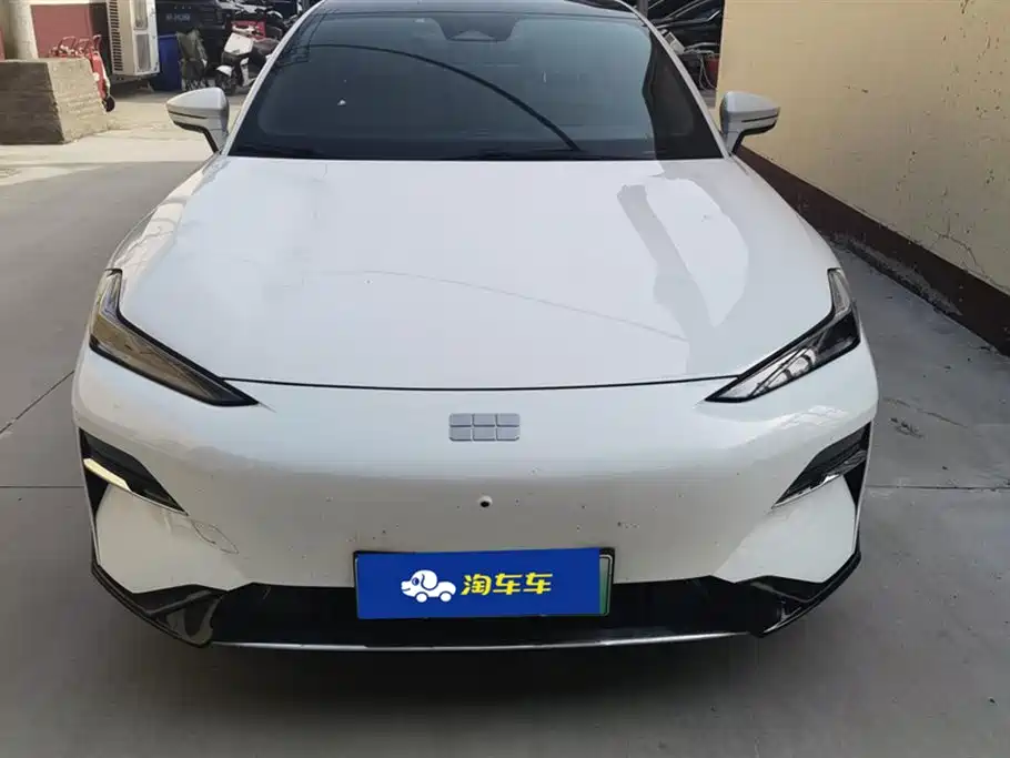 GEELY GALAXY GALAXY E8