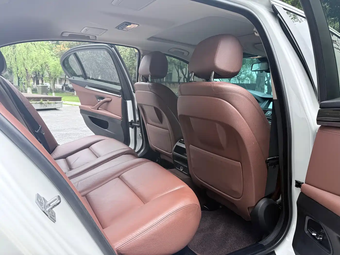 BMW 5 Series 2014 525Li Leading фото 11