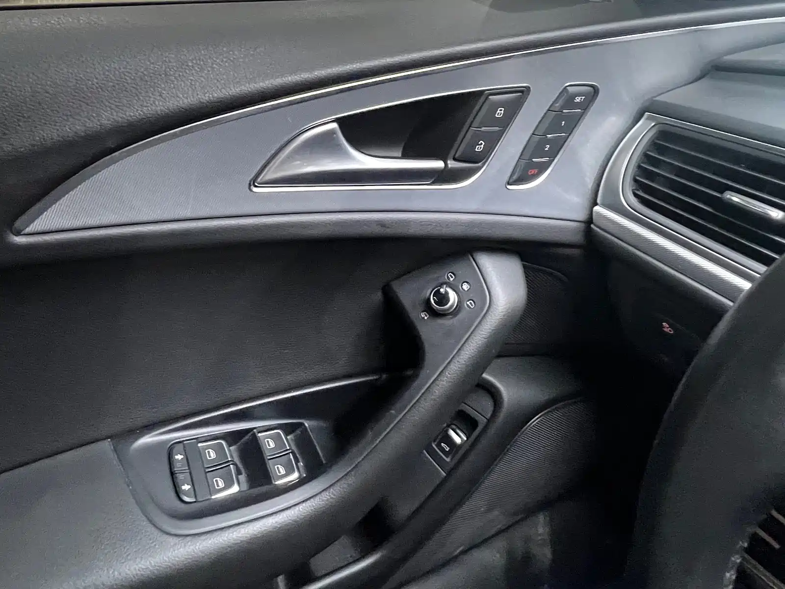 Фото 14 - Audi A6 (Import)