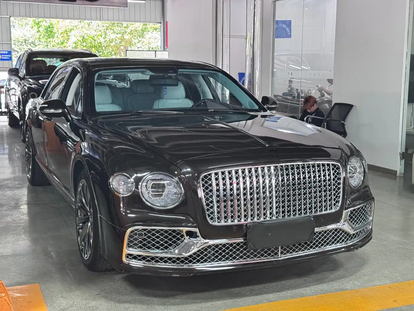 Bentley Flying Spur 2011 2010 6.0T 4-seater Version