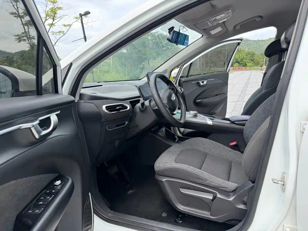 Geely Geometry C 2021 2021 C400 Cube Edition