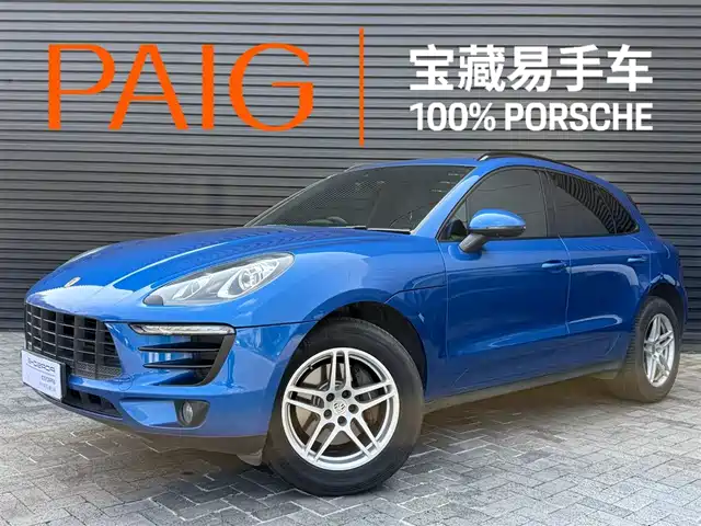 PORSCHE MACAN