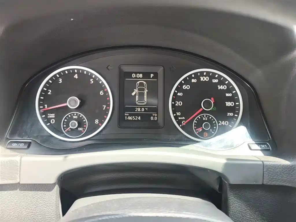 Volkswagen Tiguan 2016 Model 300TSI Automatic 2WD Trend Edition фото 12