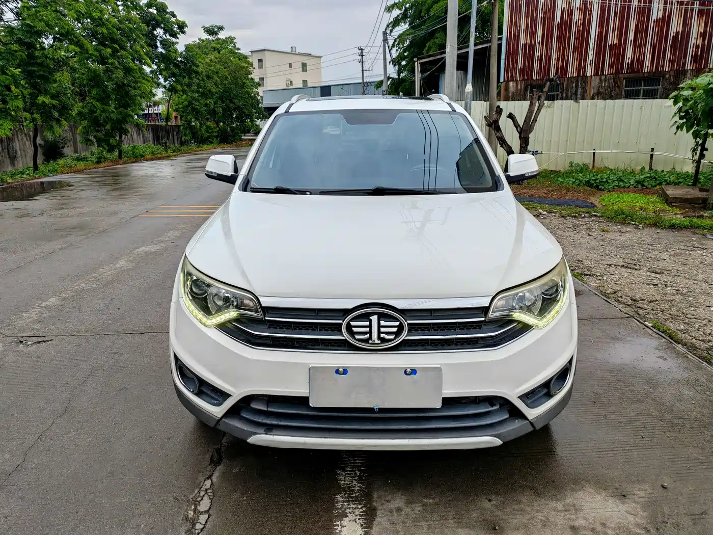 FAW Senya R7 2018 2017 Facelift 1.6L Automatic Luxury