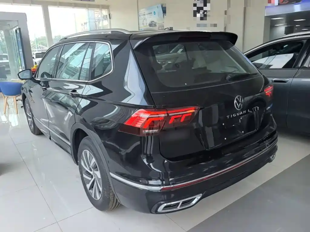 Фото 23 - Volkswagen Tiguan L PHEV