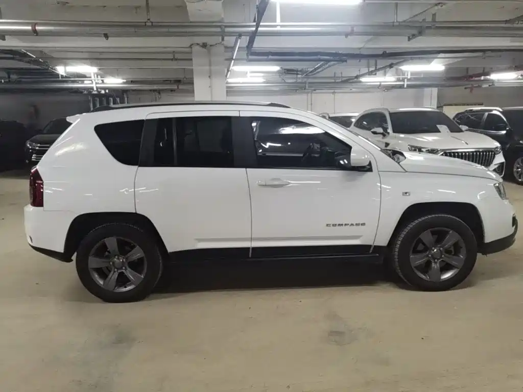 Jeep Compass (Import) 2015 2014 Facelift 2.4L 4WD Comfort Edition