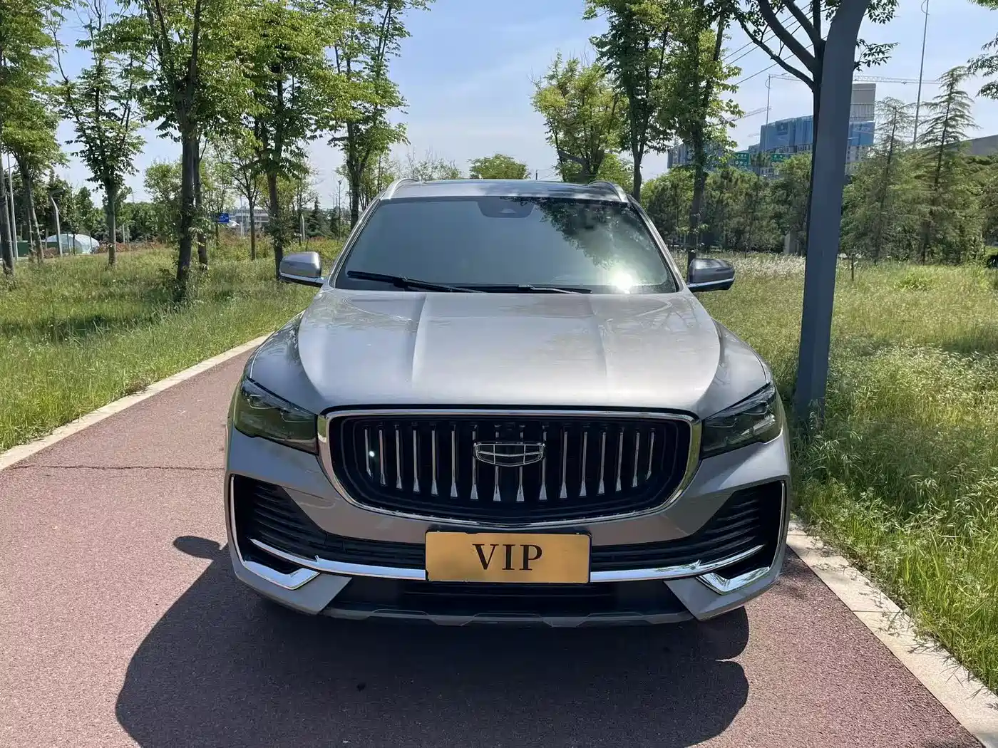 Фото 2 - Geely Xingyue L