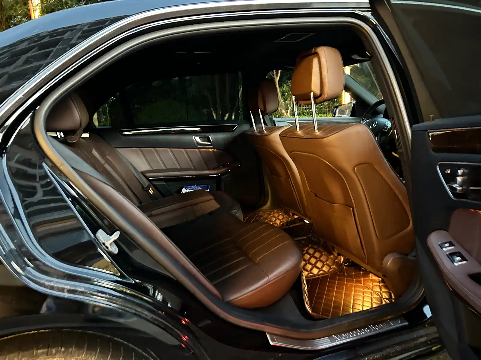 Photo 12 - Mercedes-Benz E-Class