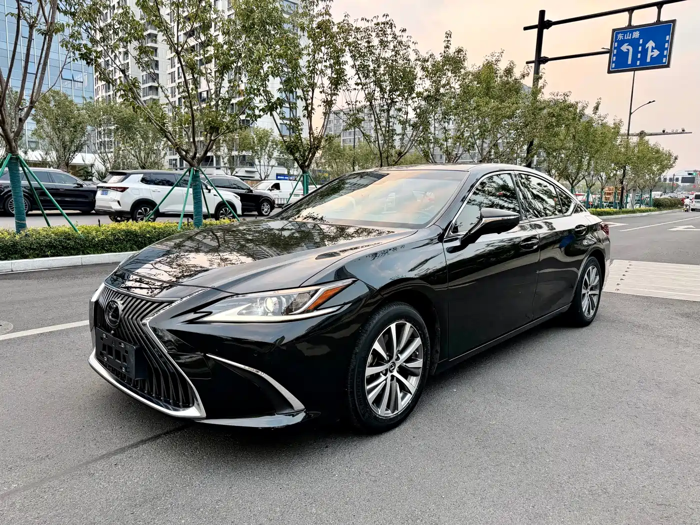 Lexus ES 2021 — пригон из Китая