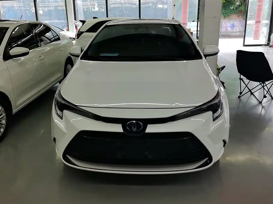 Toyota Levin 2023 Smart Hybrid 1.8L Luxury фото 2