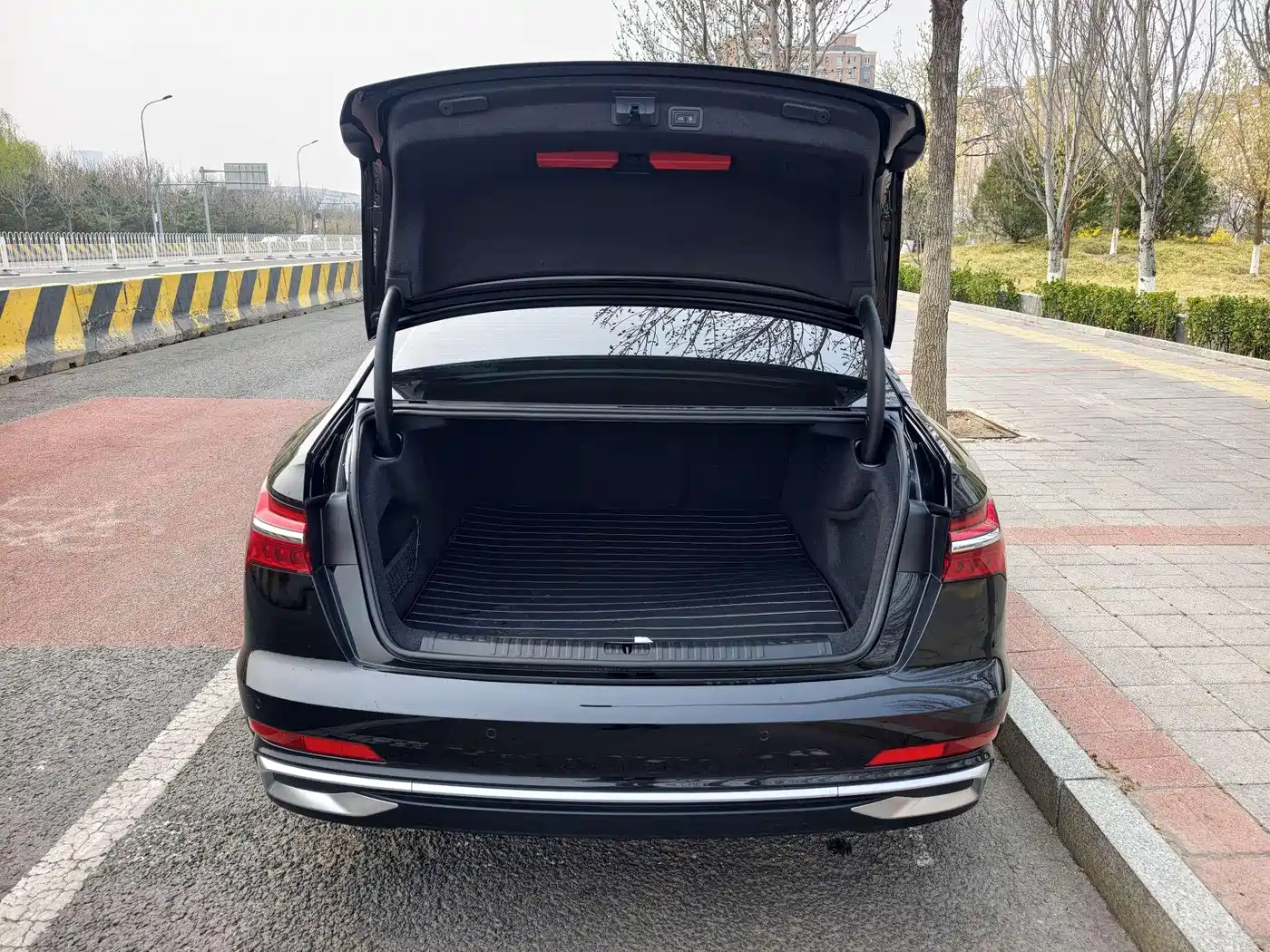 Audi A6L 2025 45 TFSI quattro Premium Sport + Exclusive Package фото 19