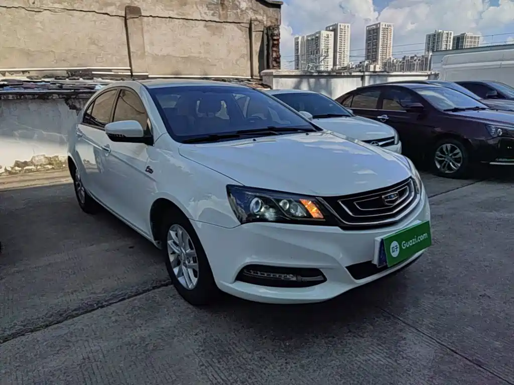 Фото 4 - Geely Emgrand