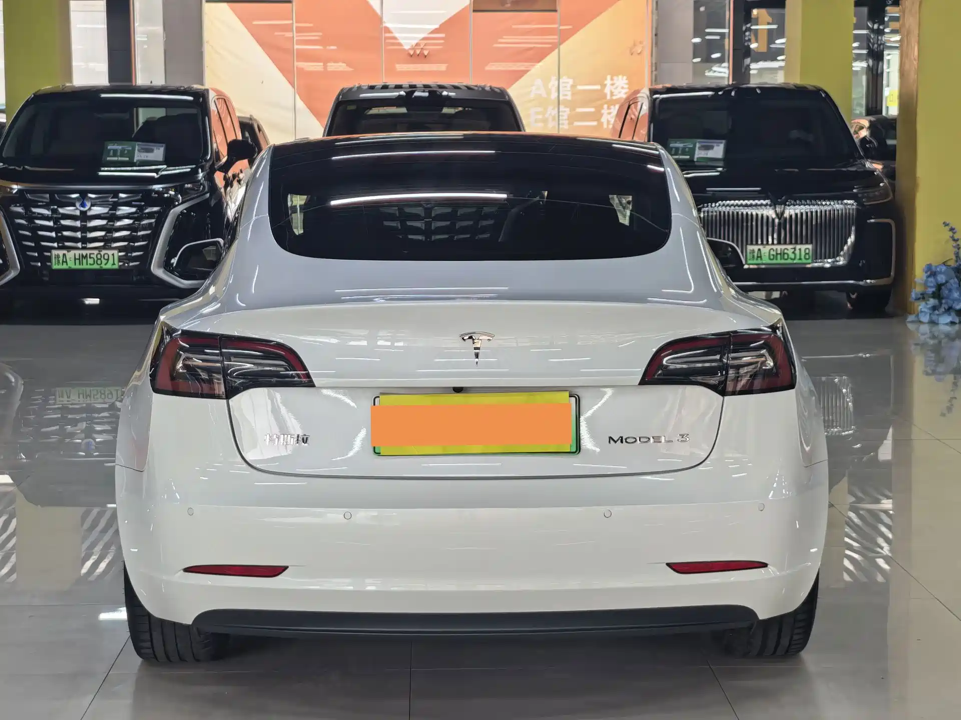 Фото 17 - Tesla Model 3