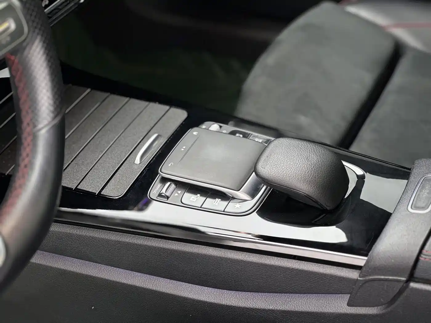 Mercedes-Benz CLA (Import) 2021 CLA 200 фото 5