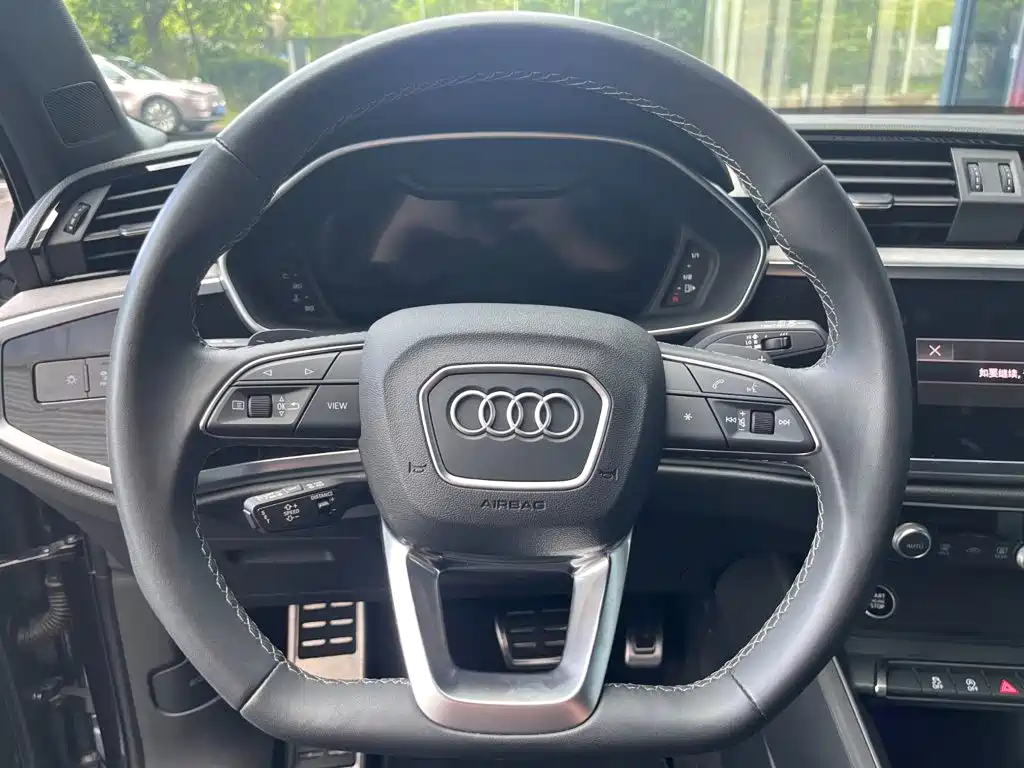 Audi Q3 2025 2025 quattro 45th Anniversary Edition 35TFSI Fashion Dynamic