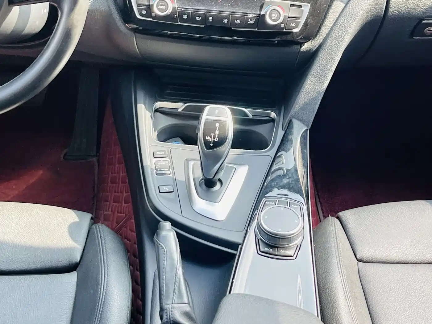 BMW 3 Series 2019 320Li M Sport Package фото 11