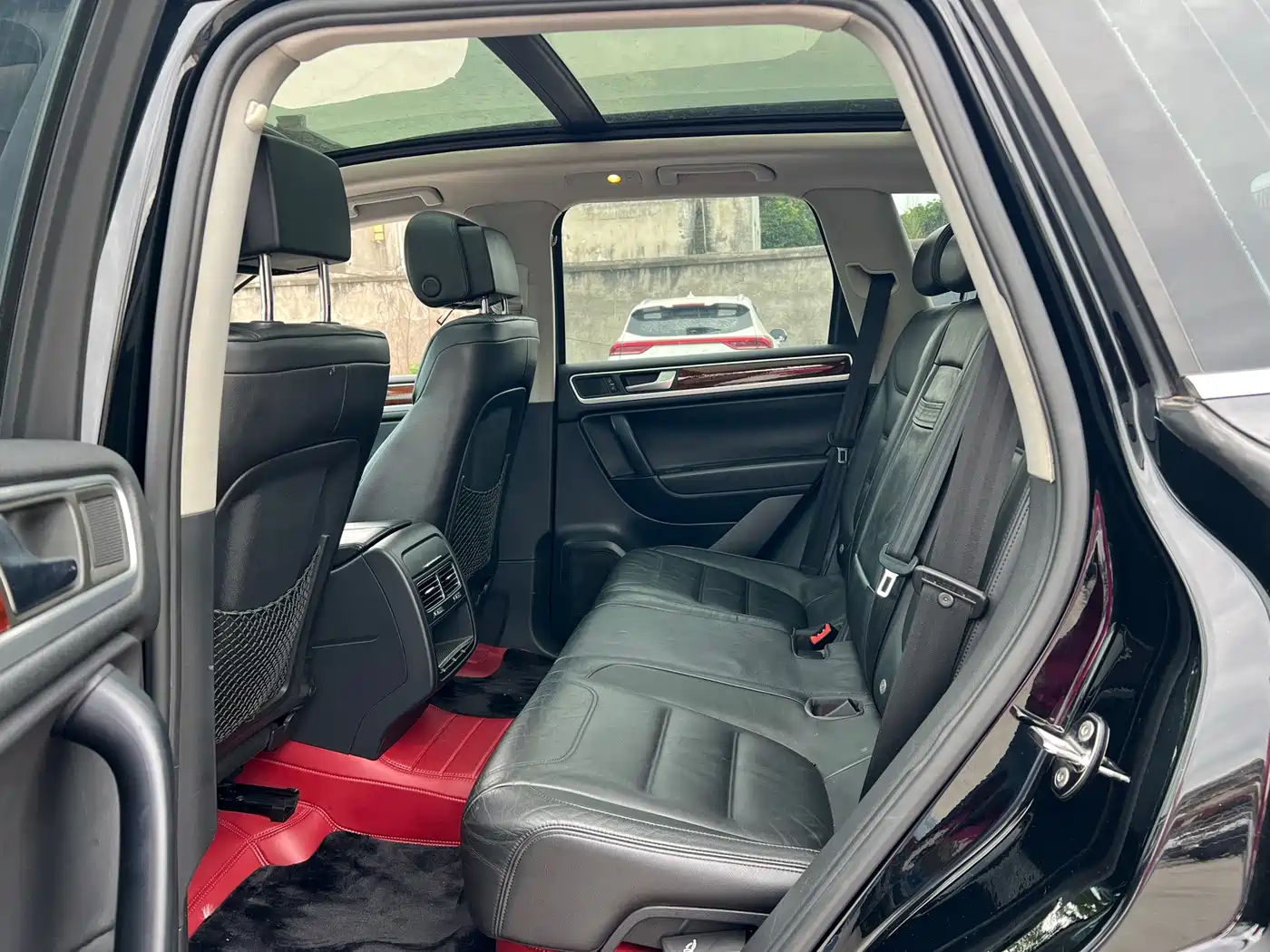 Volkswagen Touareg 2011 3.0TSI Standard фото 8