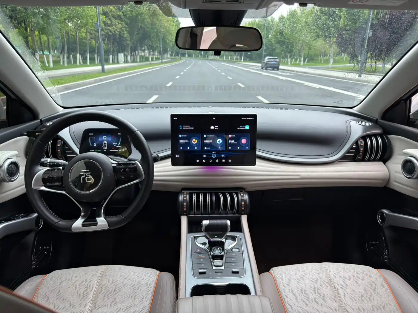 BYD Yuan PLUS 2024 Glory Edition 510KM Leading фото 6