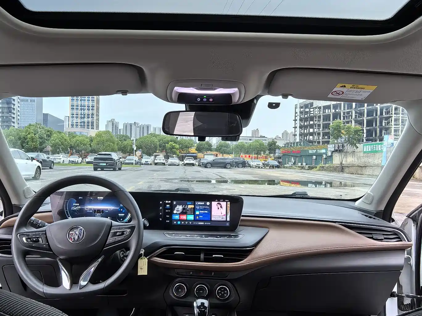 Фото 18 - Buick Verano