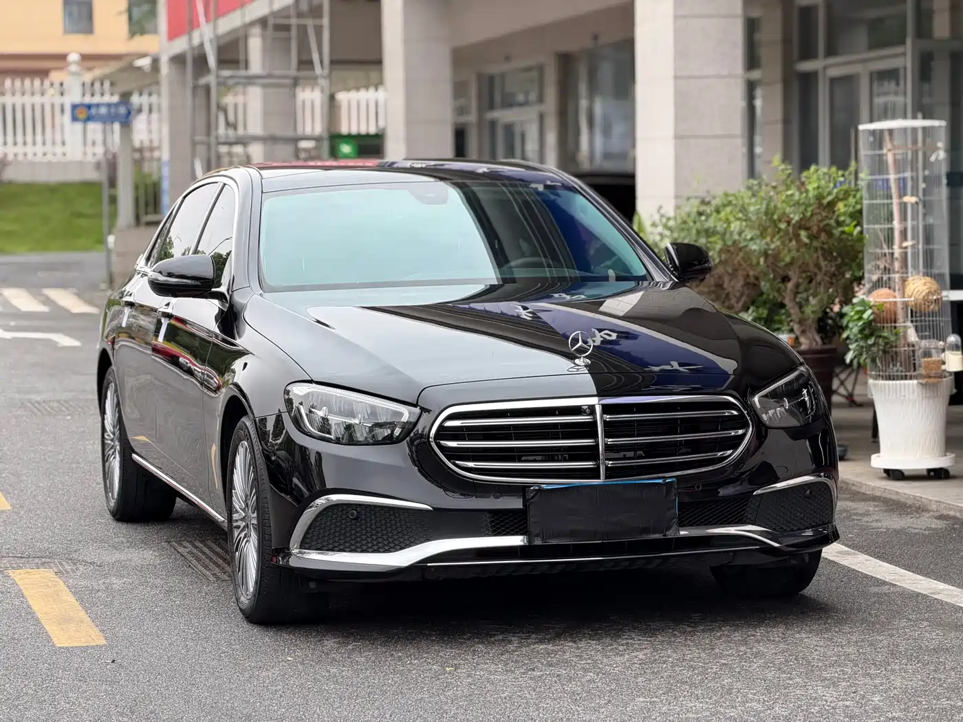 Mercedes-Benz E-Class 2023 E 300 L Luxury фото 5