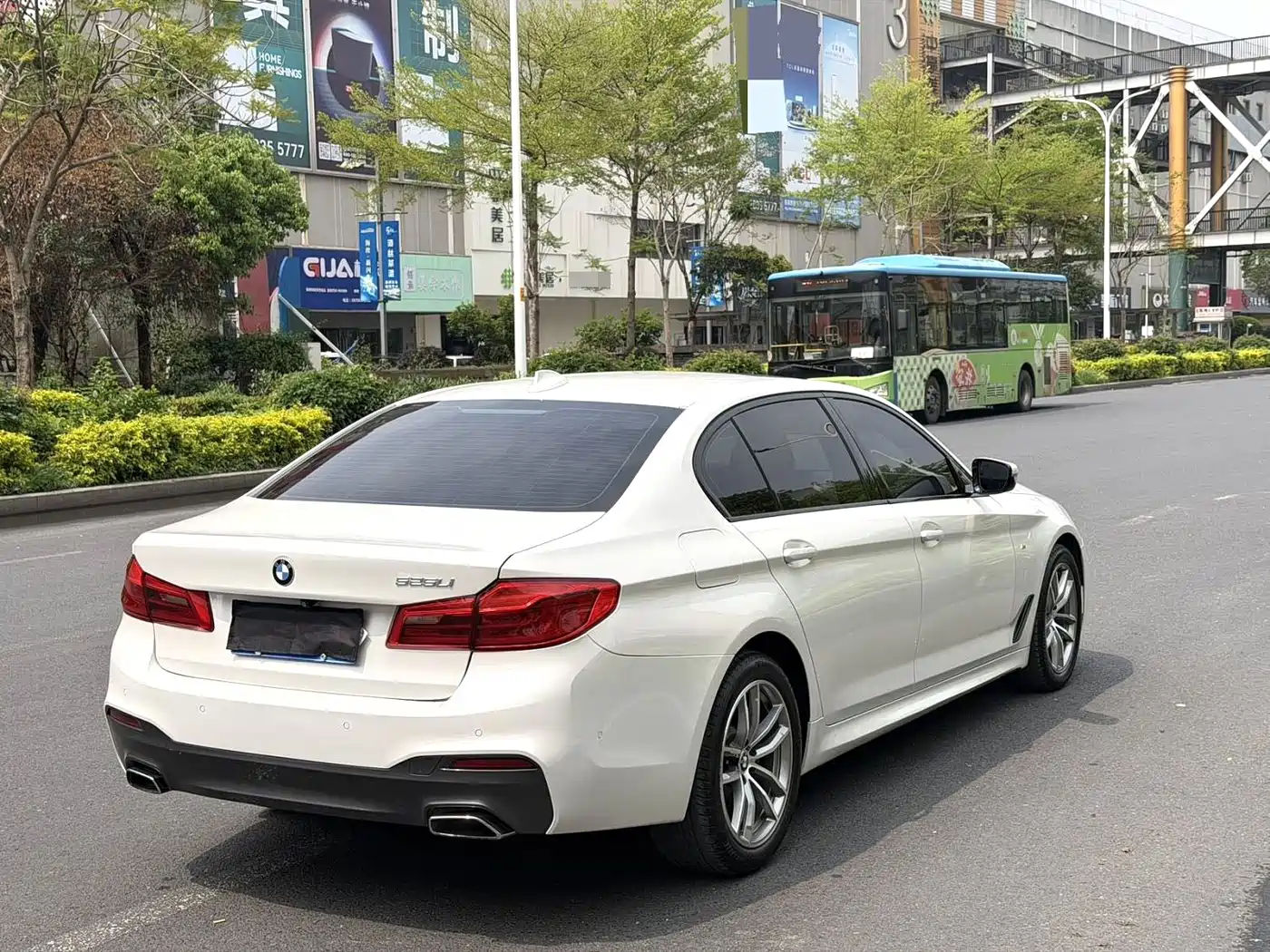 BMW 5 Series 2020 525Li M Sport Package фото 9