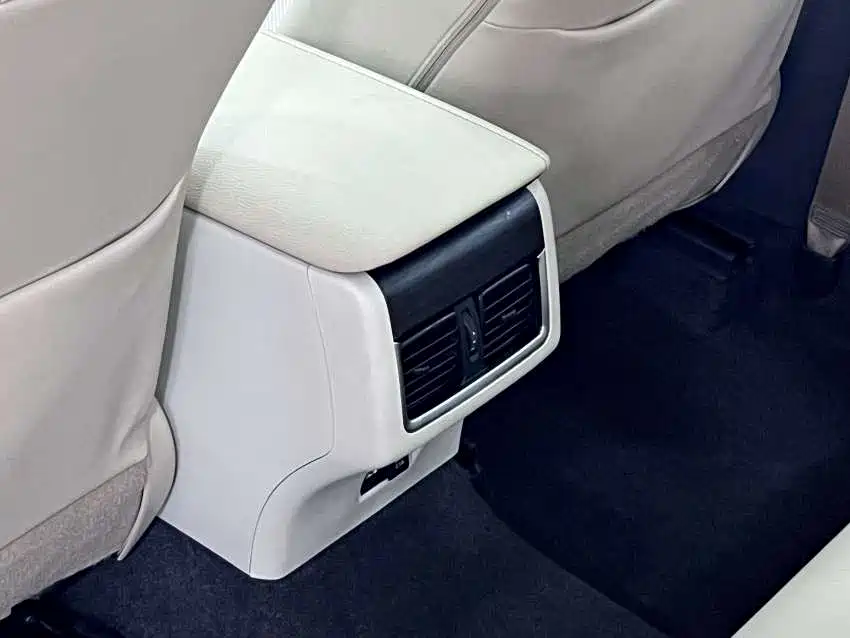 Toyota Camry 2021 2.0G Luxury Edition фото 19