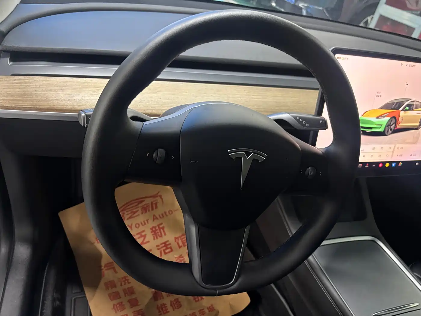 TESLA MODEL 3