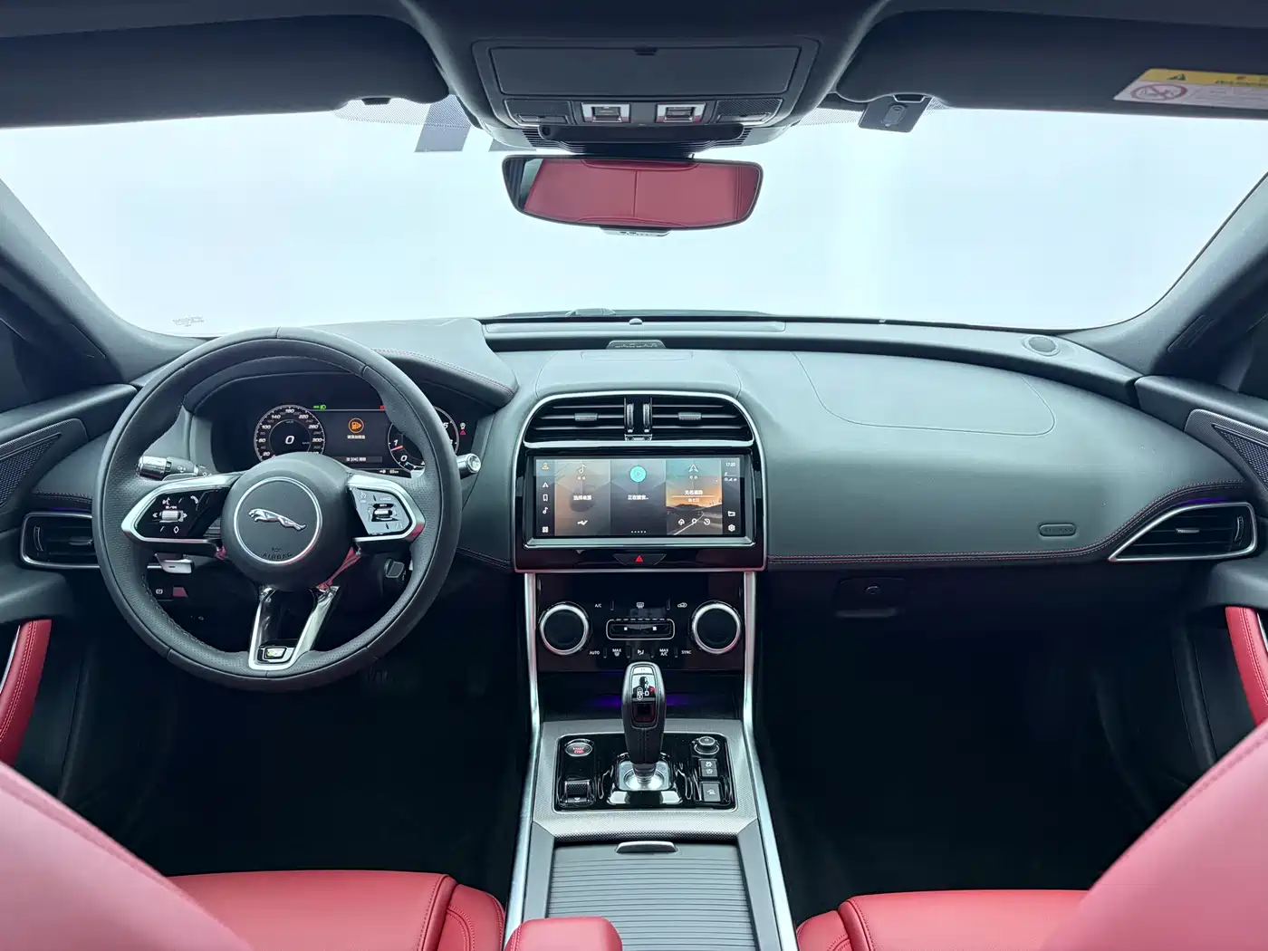 Jaguar XEL 2021 2.0T 250PS R-DYNAMIC S Progressive Sport Edition фото 15