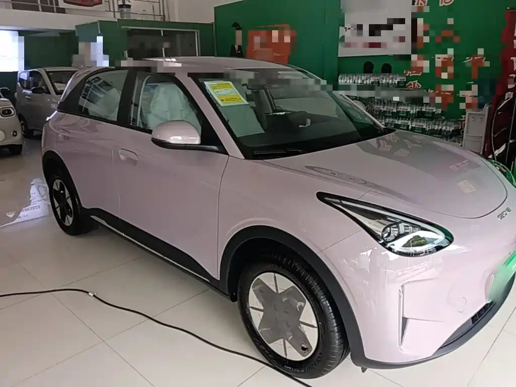 Фото 4 - Geely Galaxy Starry Wish