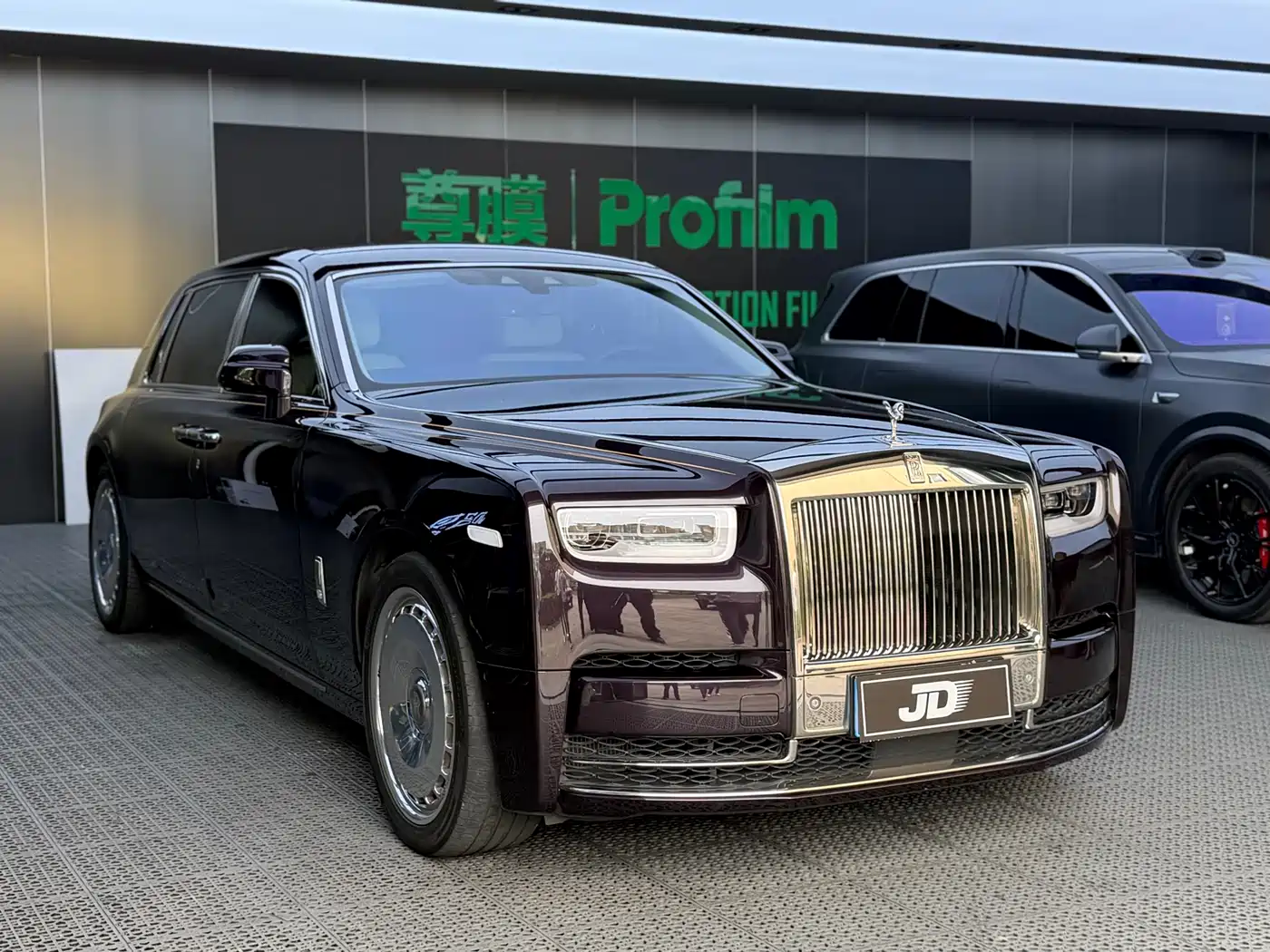 Rolls-Royce Phantom 2018 6.7T Long Wheelbase Version фото 6