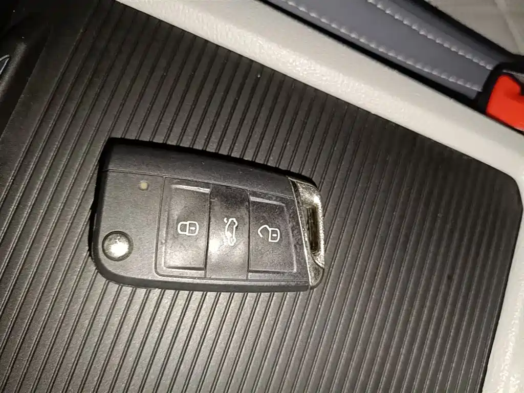 Volkswagen Sagitar 2023 280TSI DSG Surpass Plus Edition фото 9