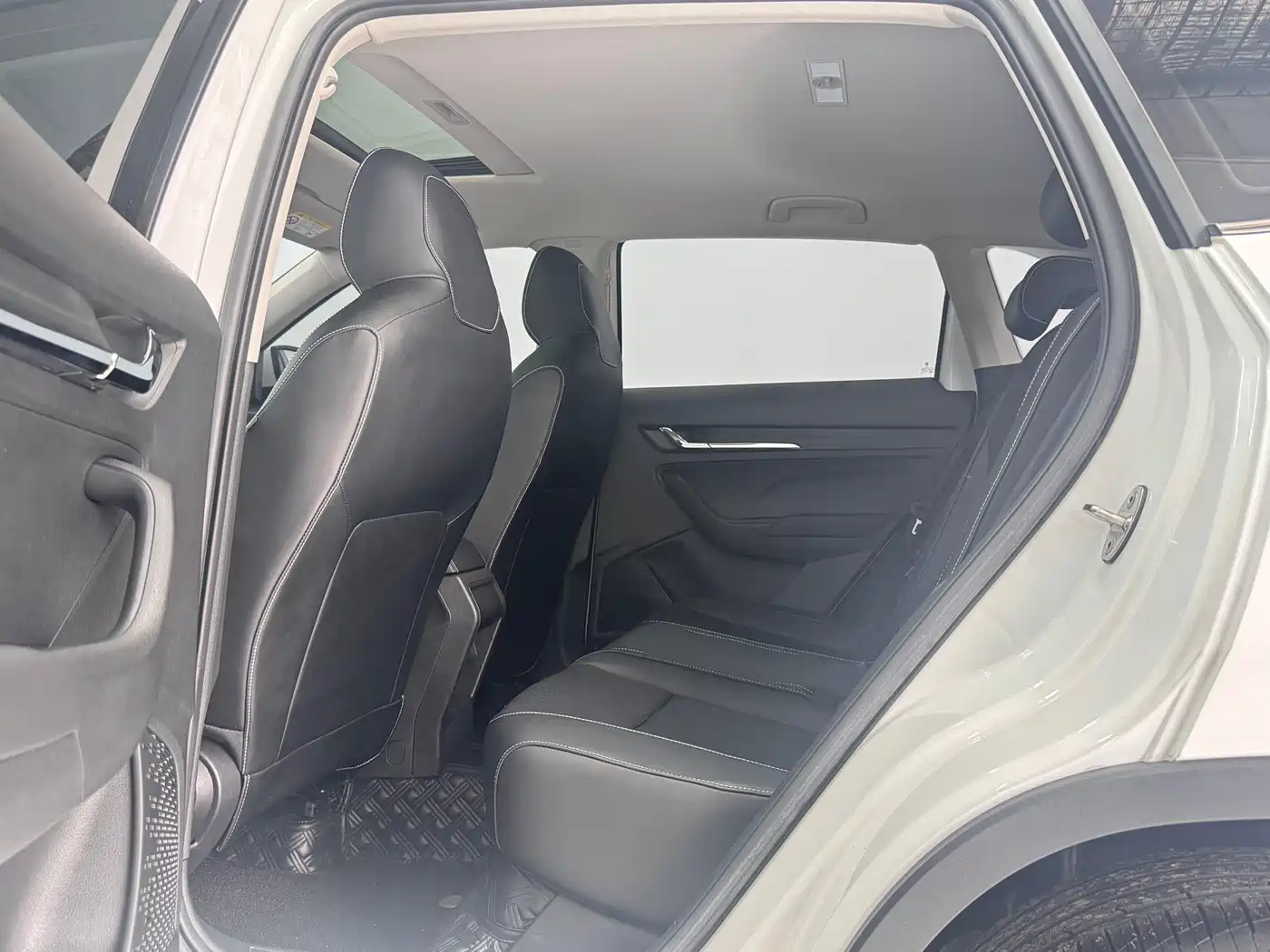 Škoda Kamiq 2023 Facelift 1.5L Auto Comfort Edition фото 10
